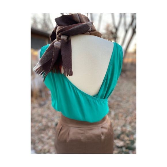 Kelly Green Wrap Tank Top Blouse Casual Athleisure - Picture 3 of 16